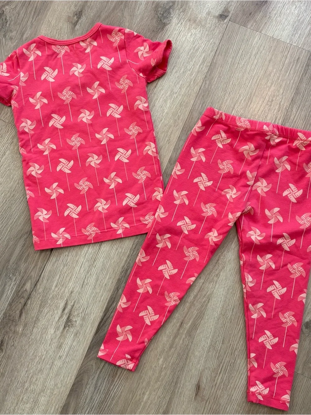 Girls Pink Pinwheel Print Pajama Set